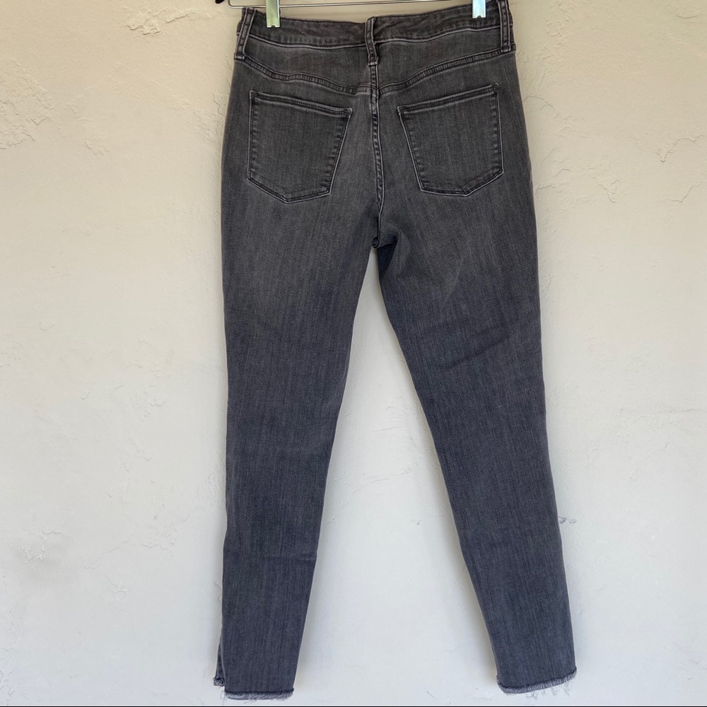 Universal Thread Skinny Jeans - Picture 4 of 8